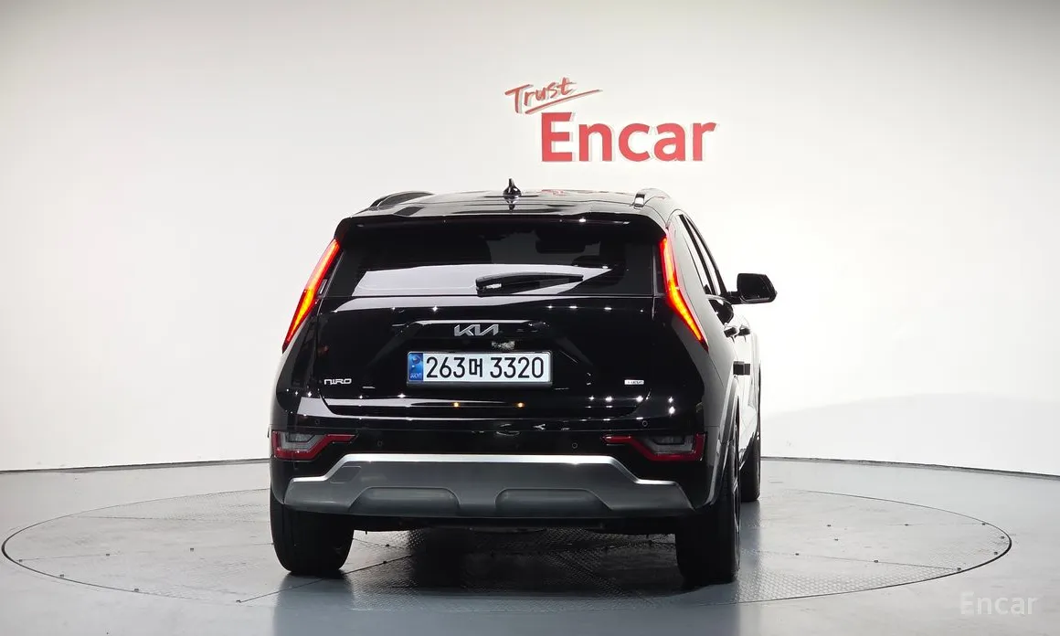 Фото 4 - Kia Niro