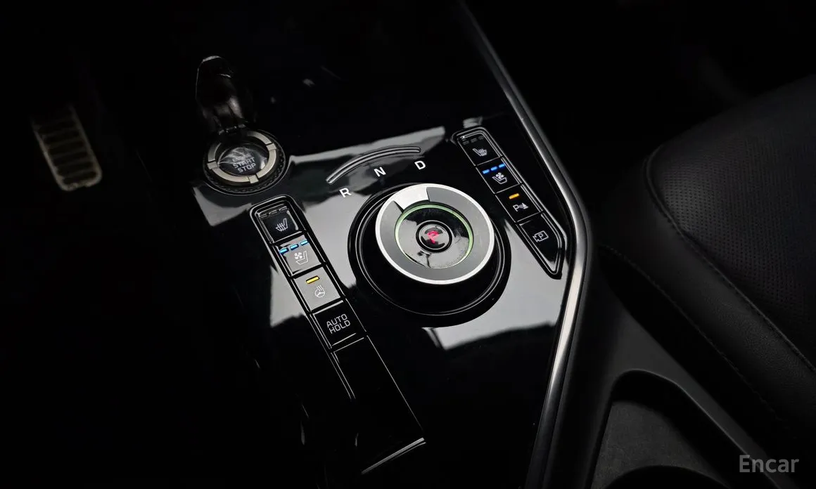 Фото 9 - Kia Niro