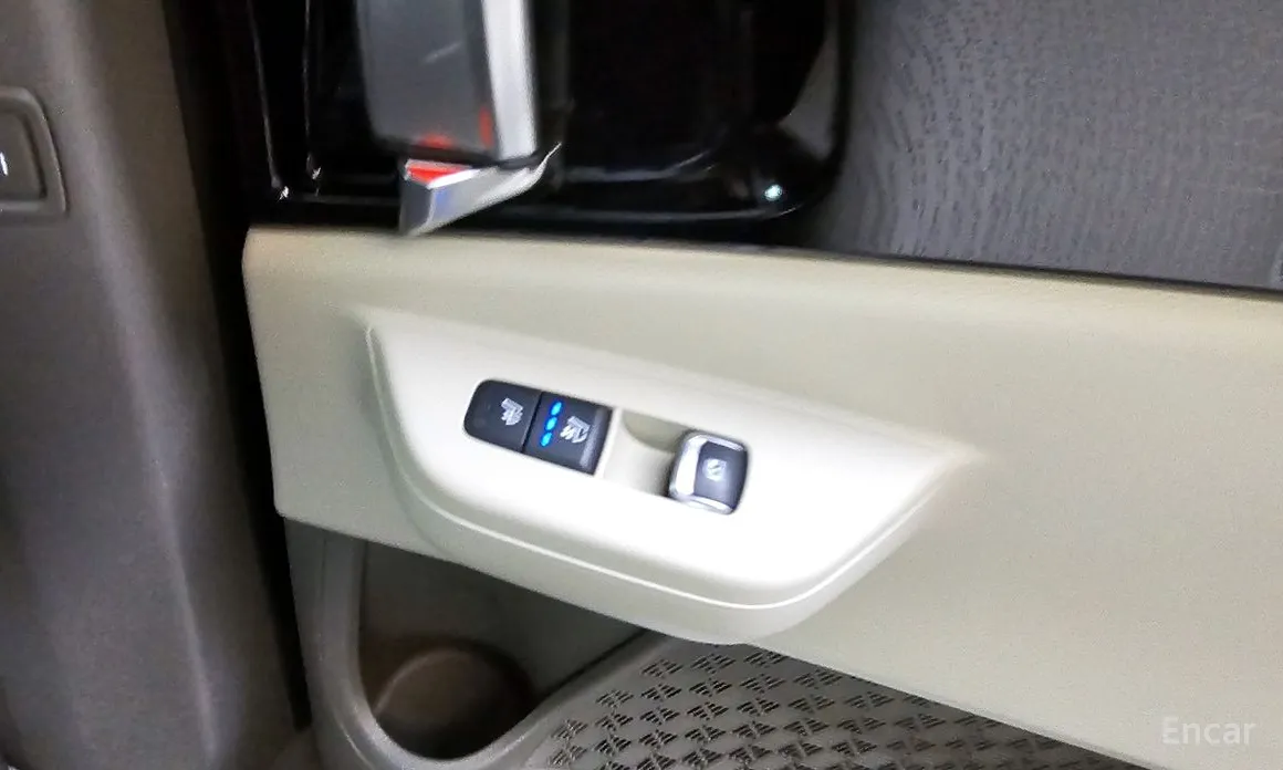 Фото 14 - Kia Carnival