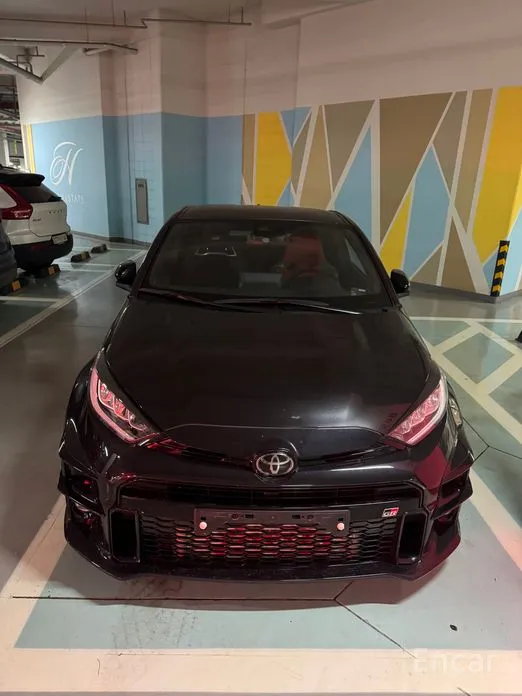 Фото 3 - Toyota Yaris