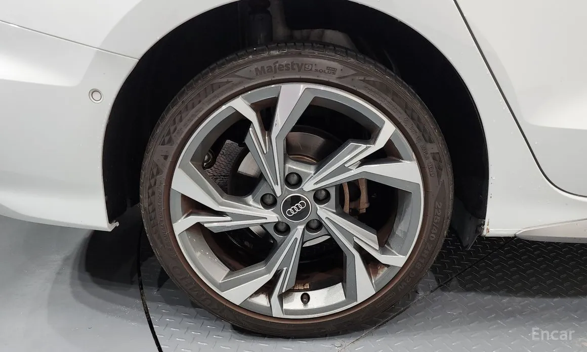 Фото 5 - Audi A3