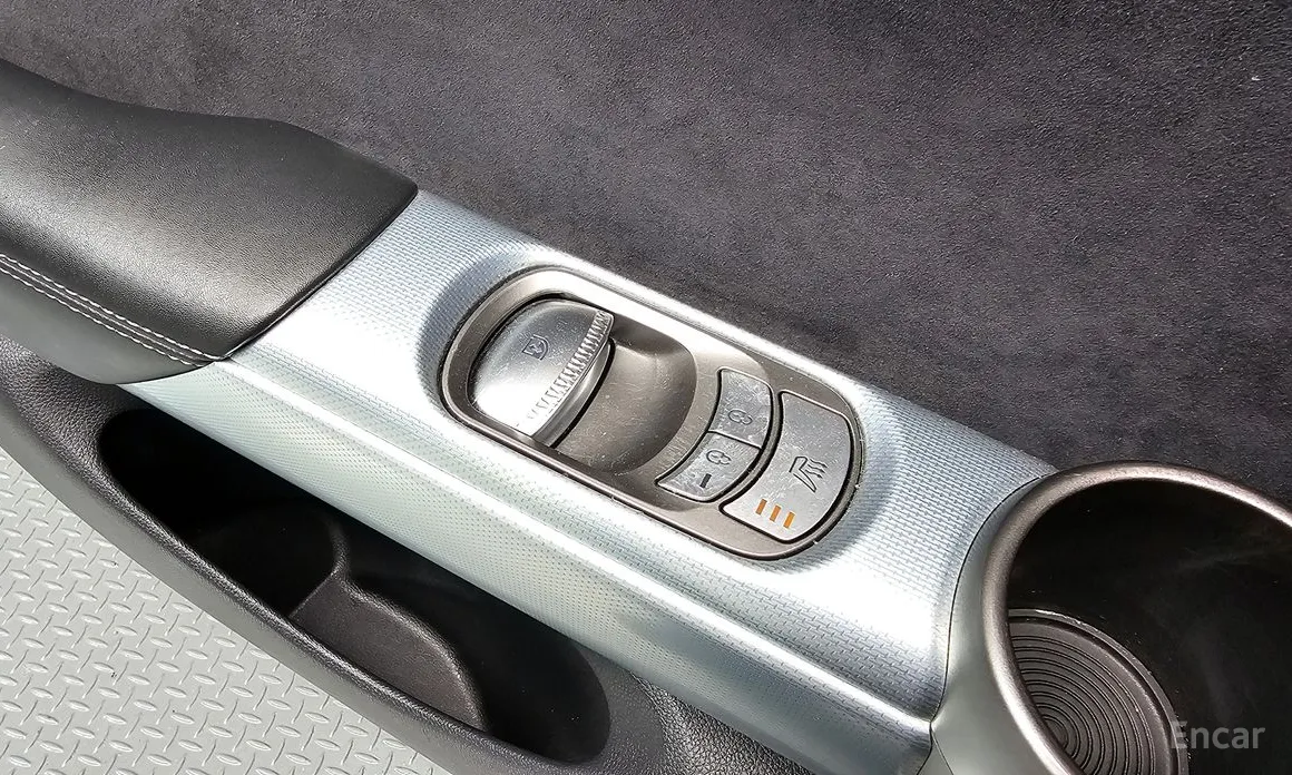 Фото 19 - Genesis GV60