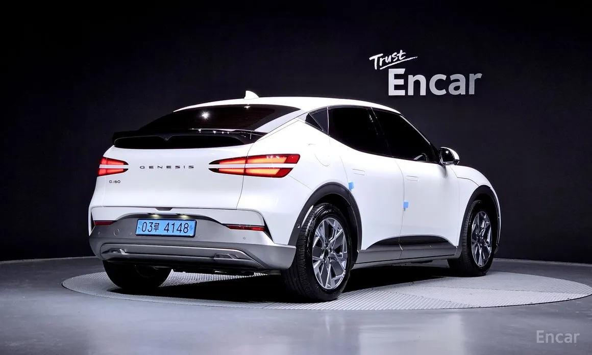 Фото 2 - Genesis GV60