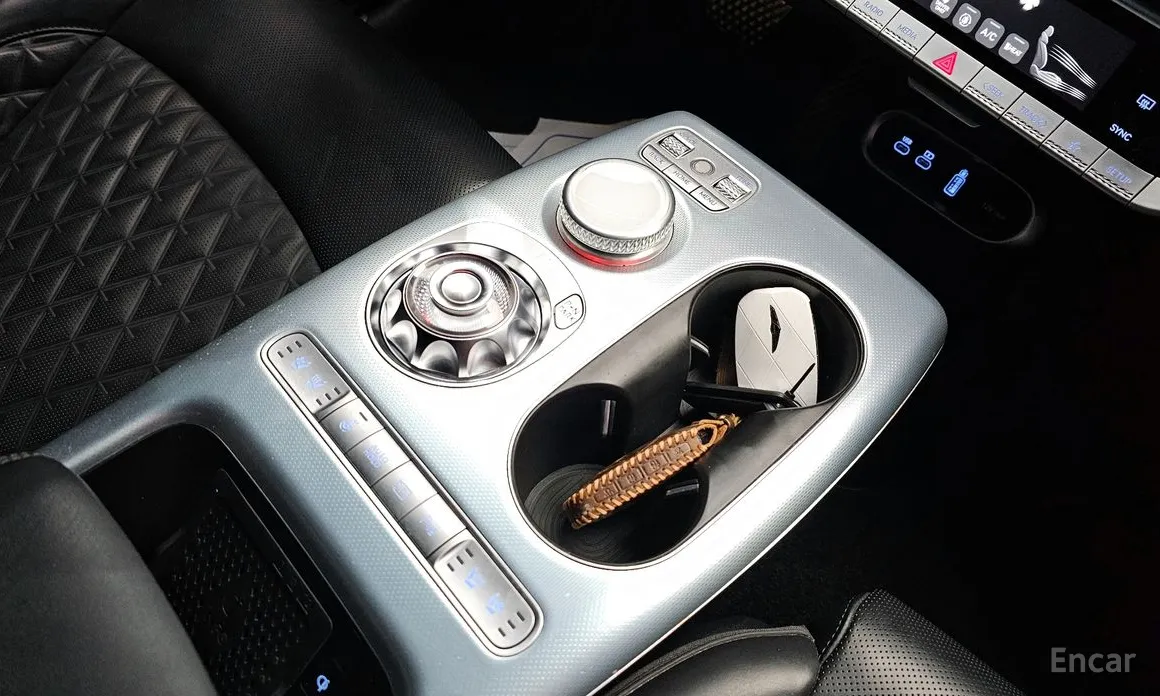 Фото 9 - Genesis GV60