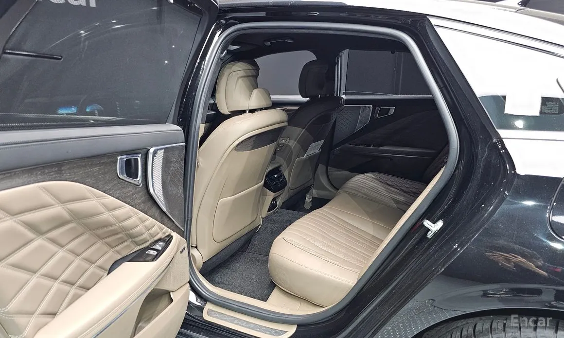 Фото 12 - Kia K8