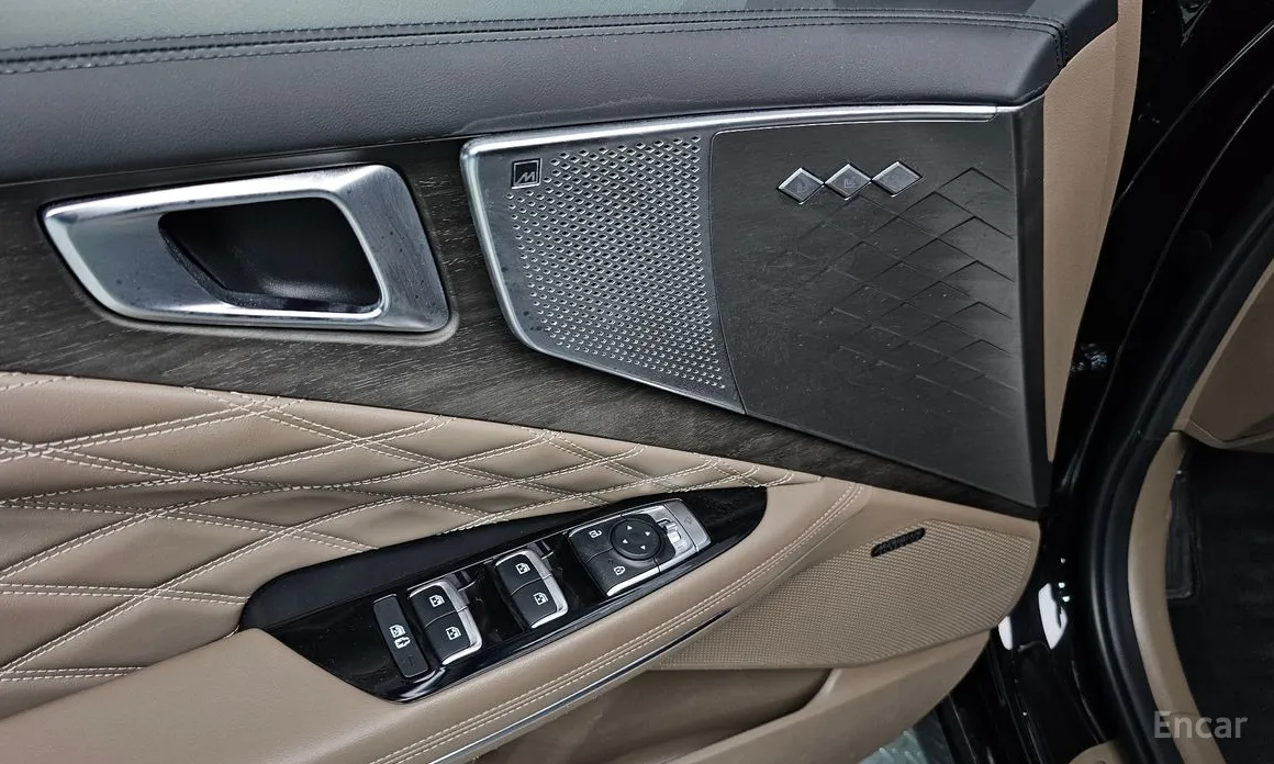 Фото 18 - Kia K8