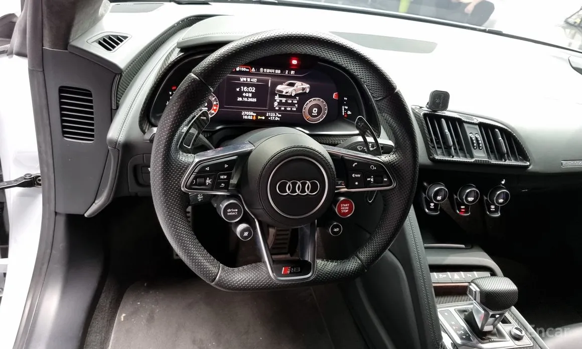 Фото 13 - Audi R8