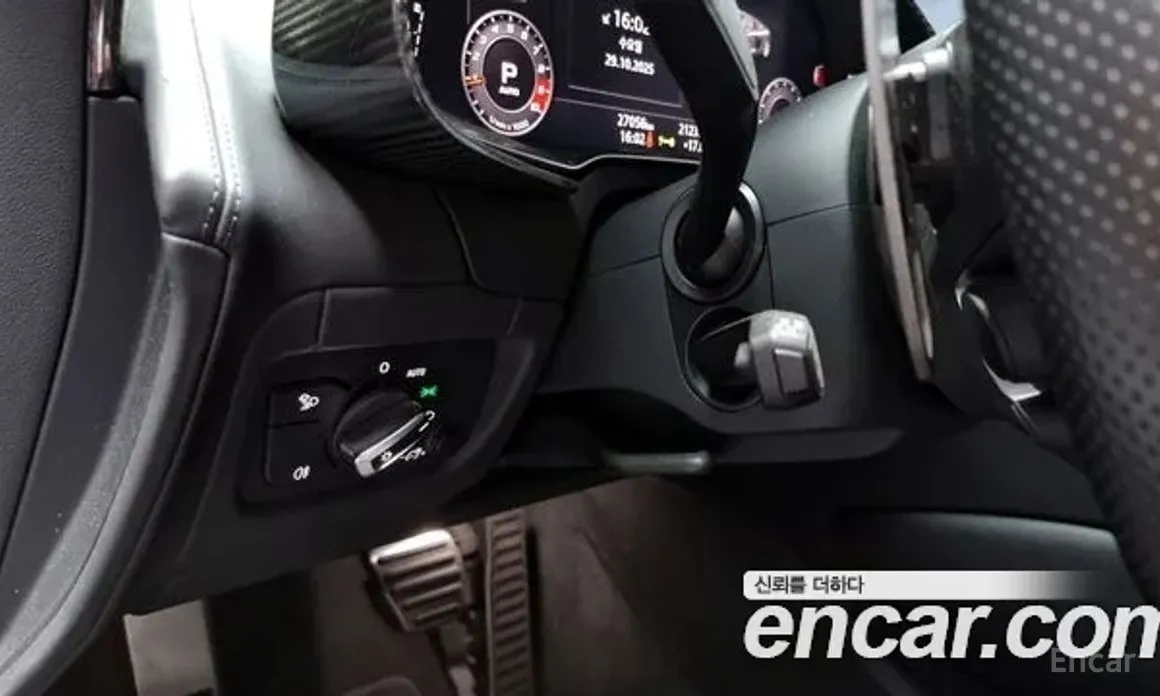 Фото 18 - Audi R8