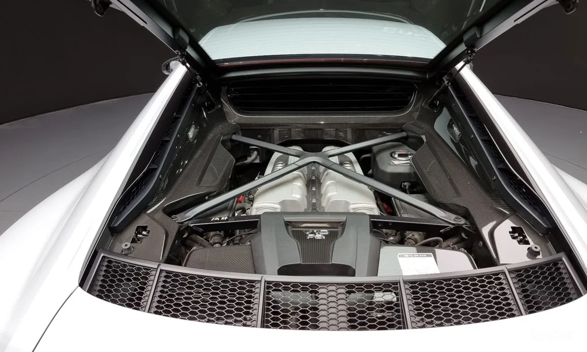 Фото 6 - Audi R8