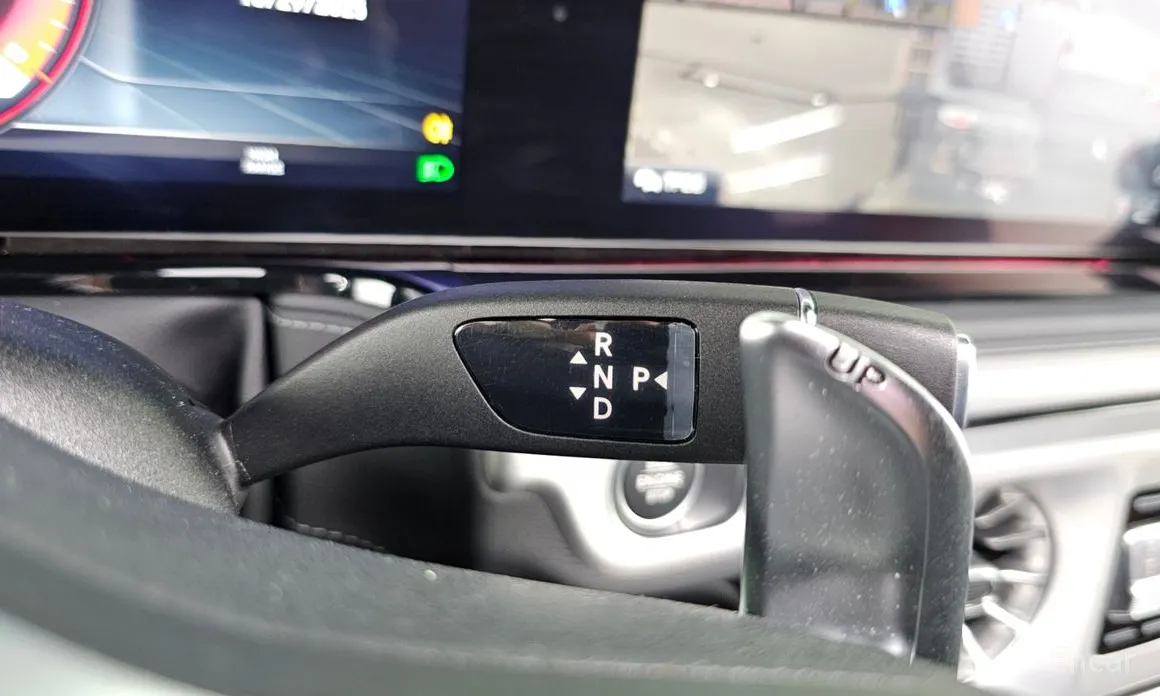 Фото 9 - Mercedes-Benz G-Class