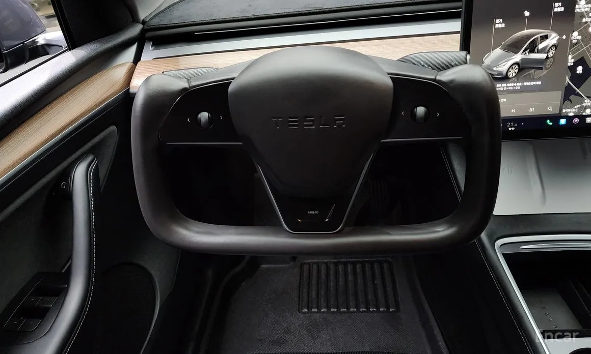 Фото 13 - Tesla Model Y