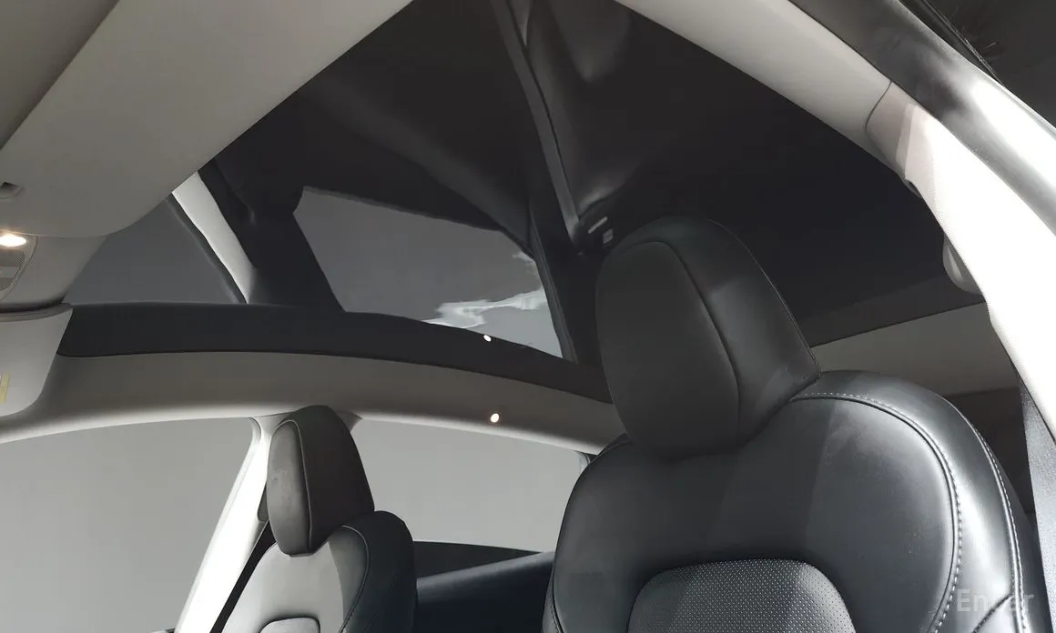 Фото 17 - Tesla Model Y