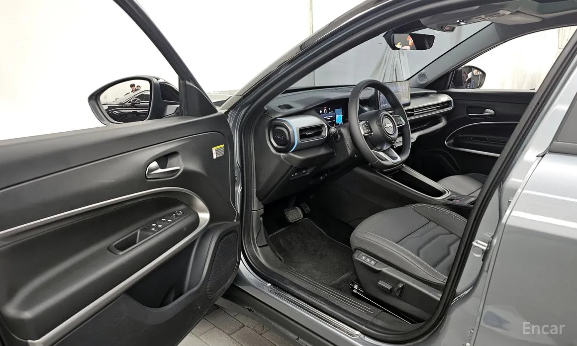 Фото 10 - Jeep Avenger