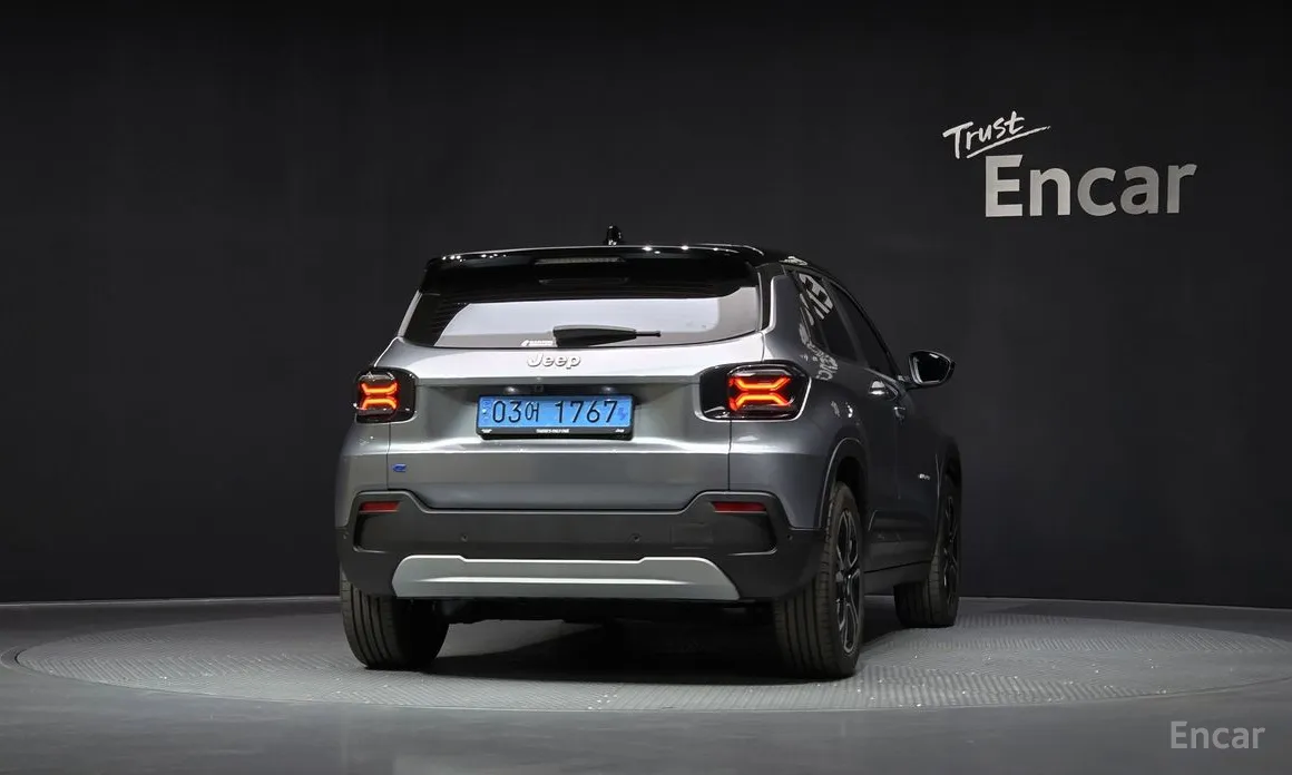 Фото 4 - Jeep Avenger