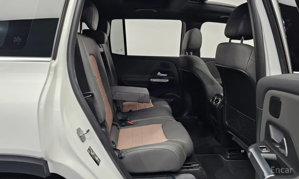 Фото 12 - Mercedes-Benz EQB