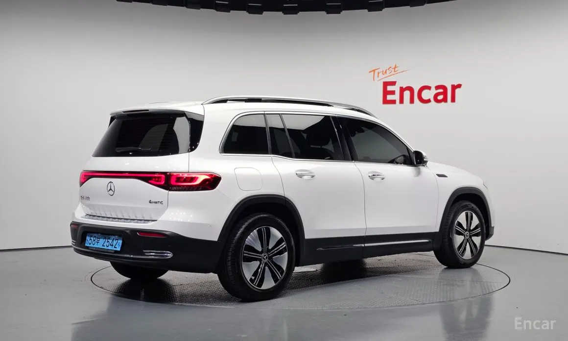 Фото 2 - Mercedes-Benz EQB