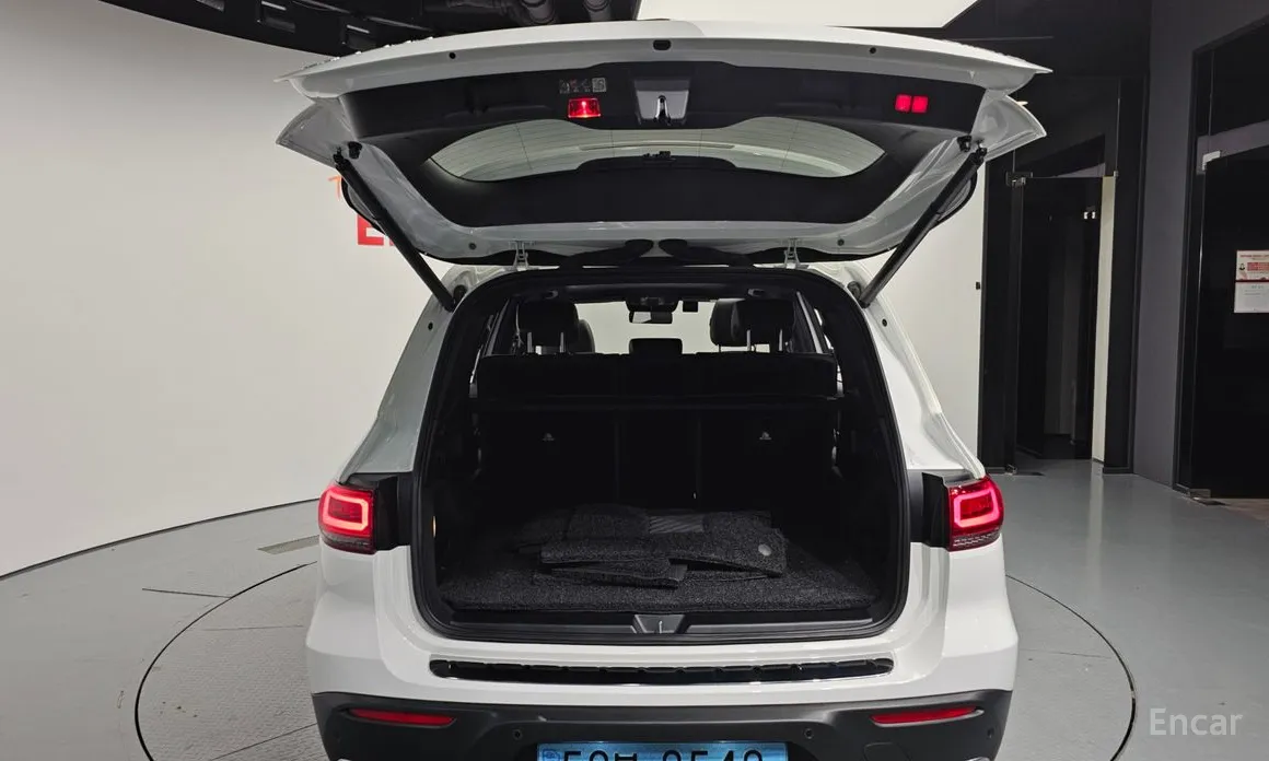 Фото 20 - Mercedes-Benz EQB