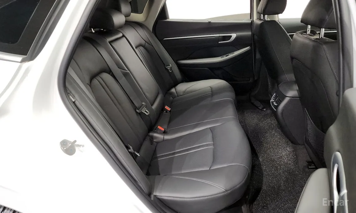 Фото 12 - Hyundai Sonata