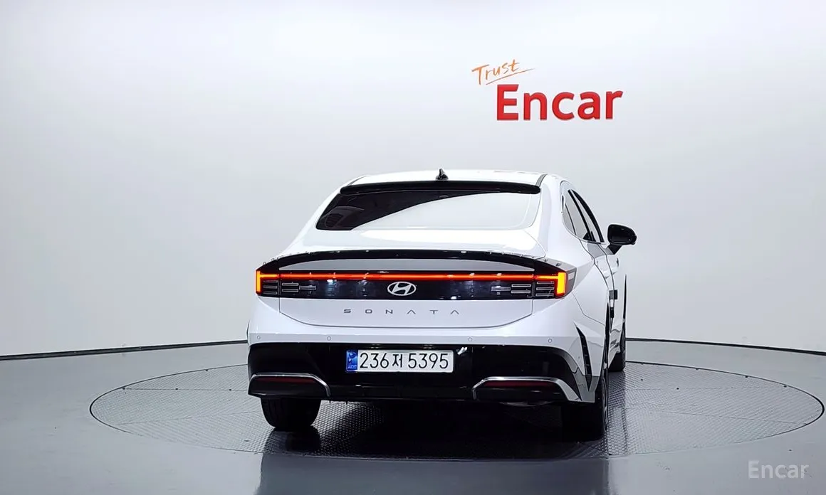 Фото 4 - Hyundai Sonata