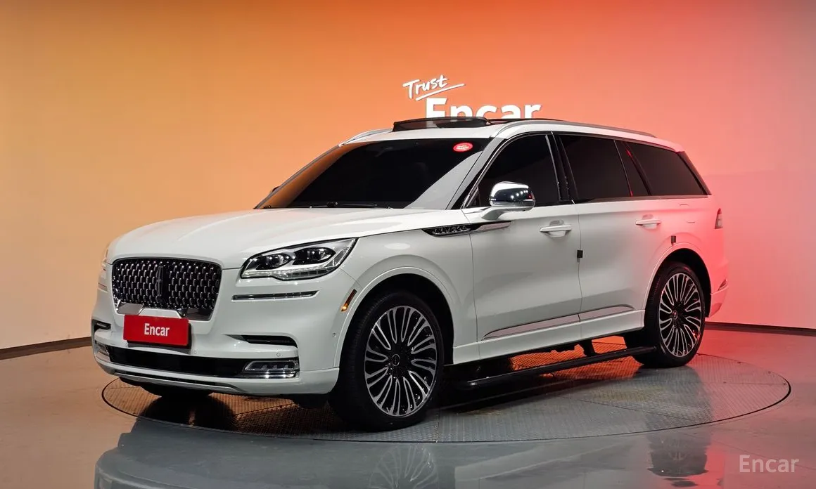 Фото 1 - Lincoln Aviator