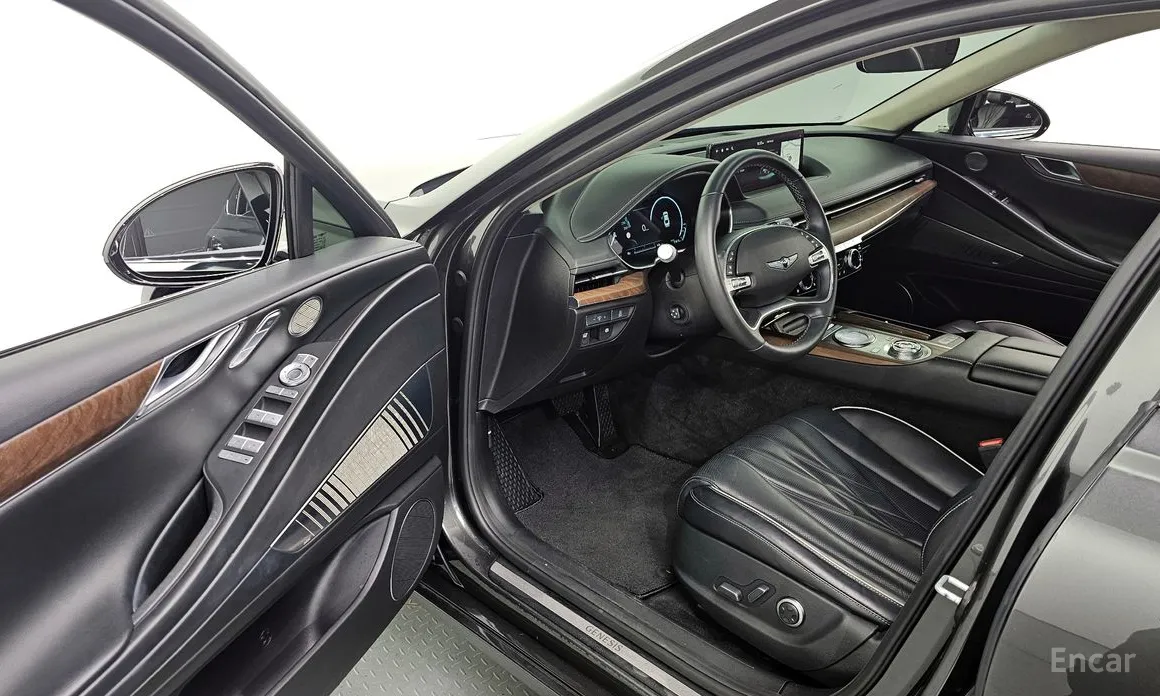 Фото 10 - Genesis G80