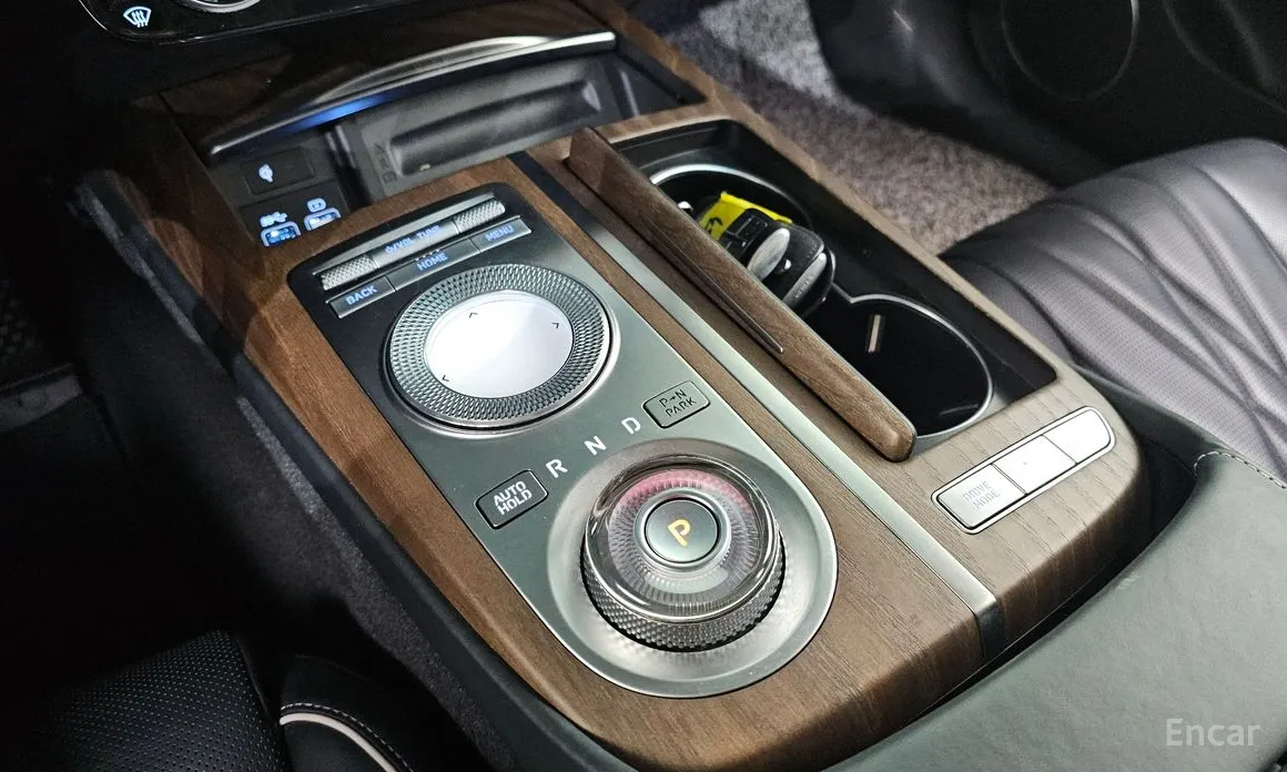 Фото 9 - Genesis G80