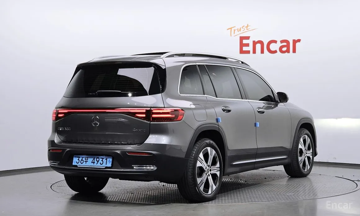 Фото 2 - Mercedes-Benz EQB