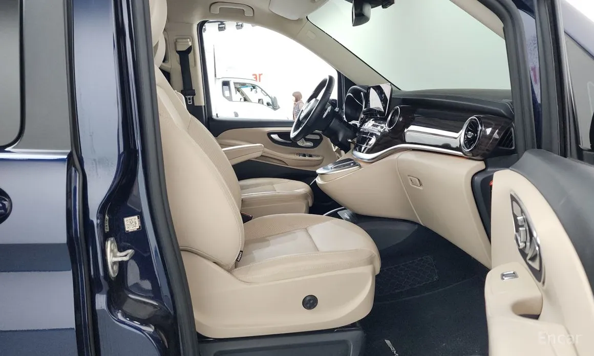 Фото 11 - Mercedes-Benz V-Class