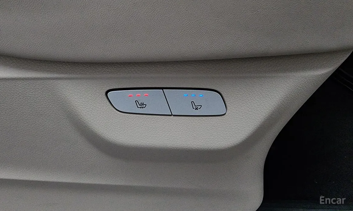 Фото 19 - Mercedes-Benz V-Class