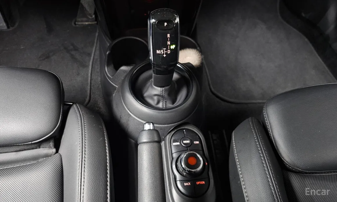 Фото 9 - Mini Cooper