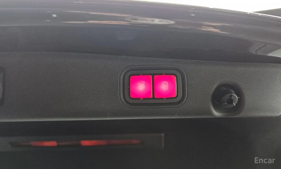 Фото 20 - Mercedes-Benz E-Class