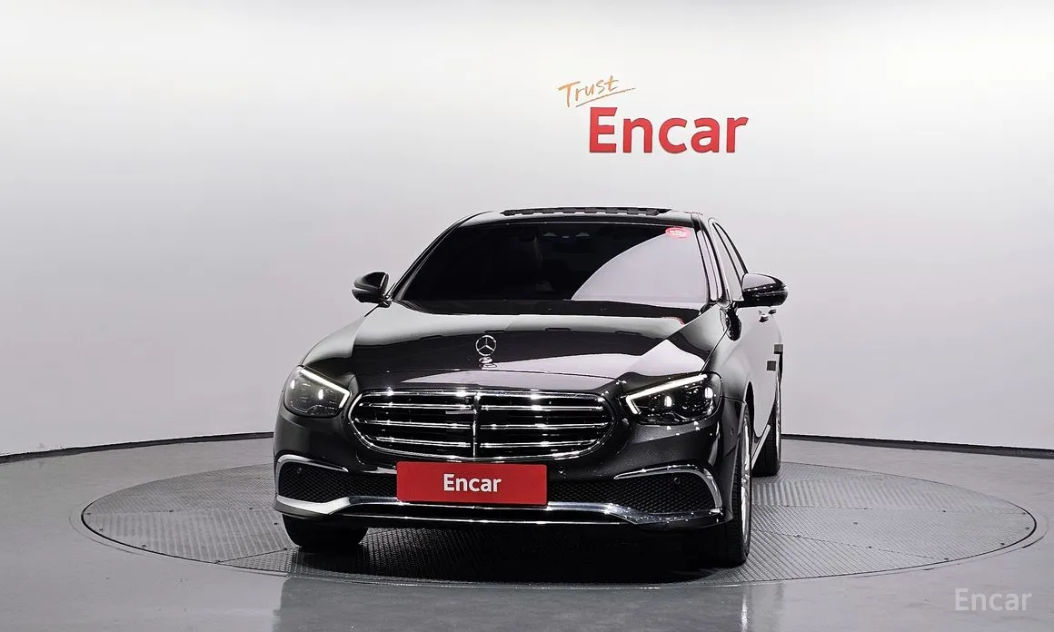 Фото 3 - Mercedes-Benz E-Class