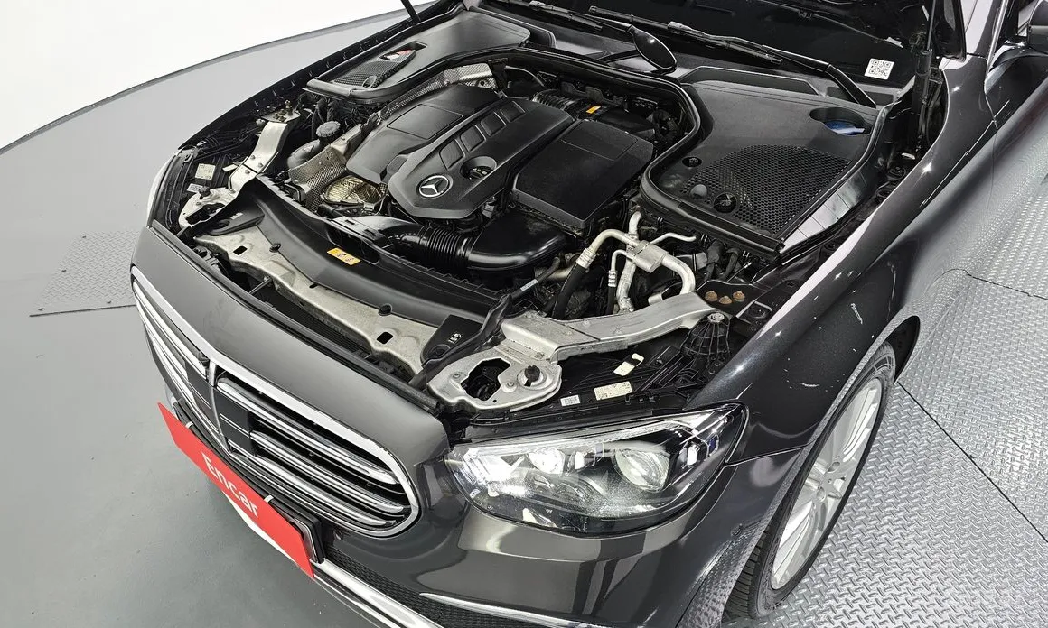 Фото 6 - Mercedes-Benz E-Class