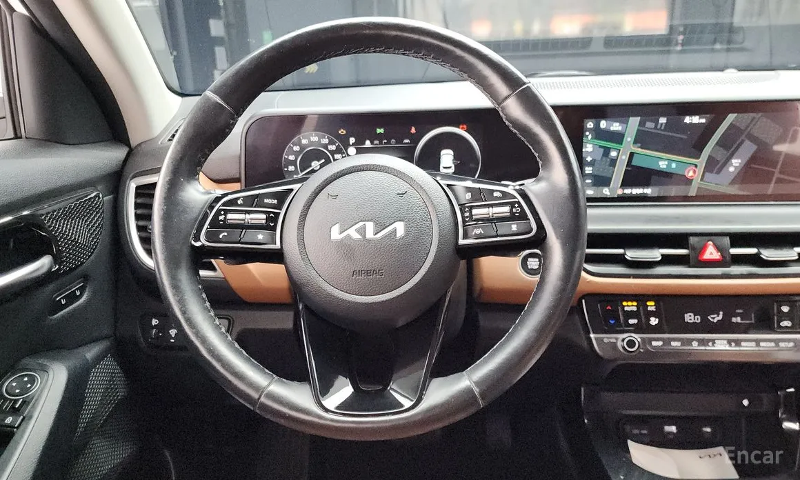 Фото 13 - Kia Seltos