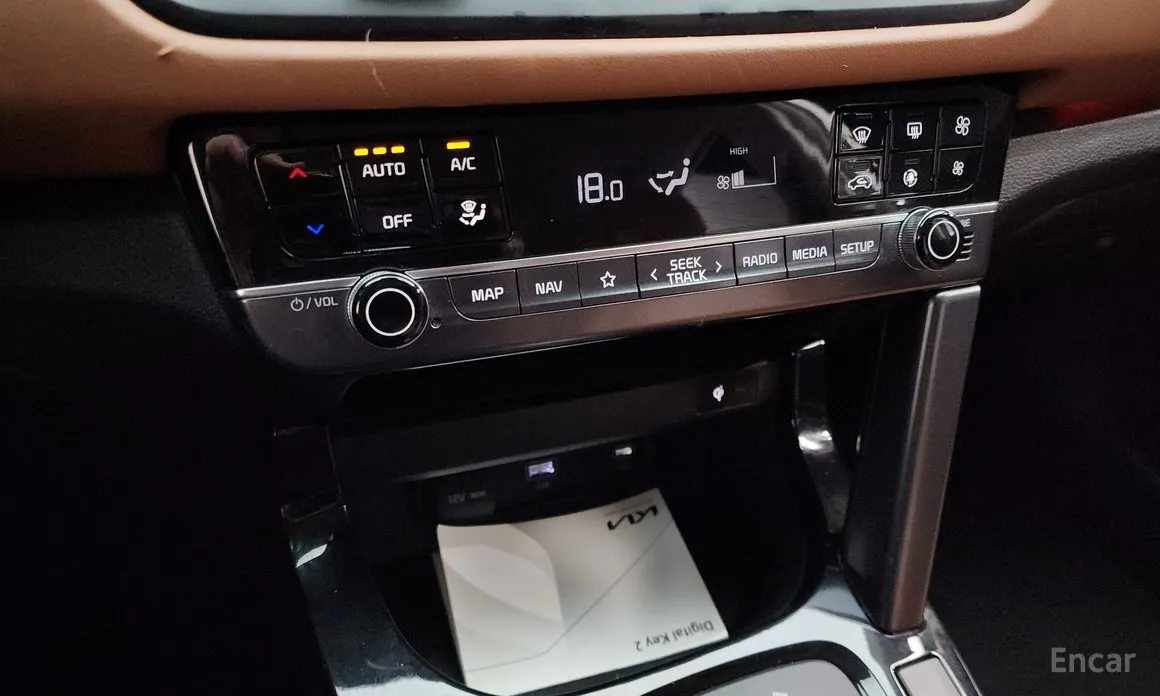 Фото 16 - Kia Seltos