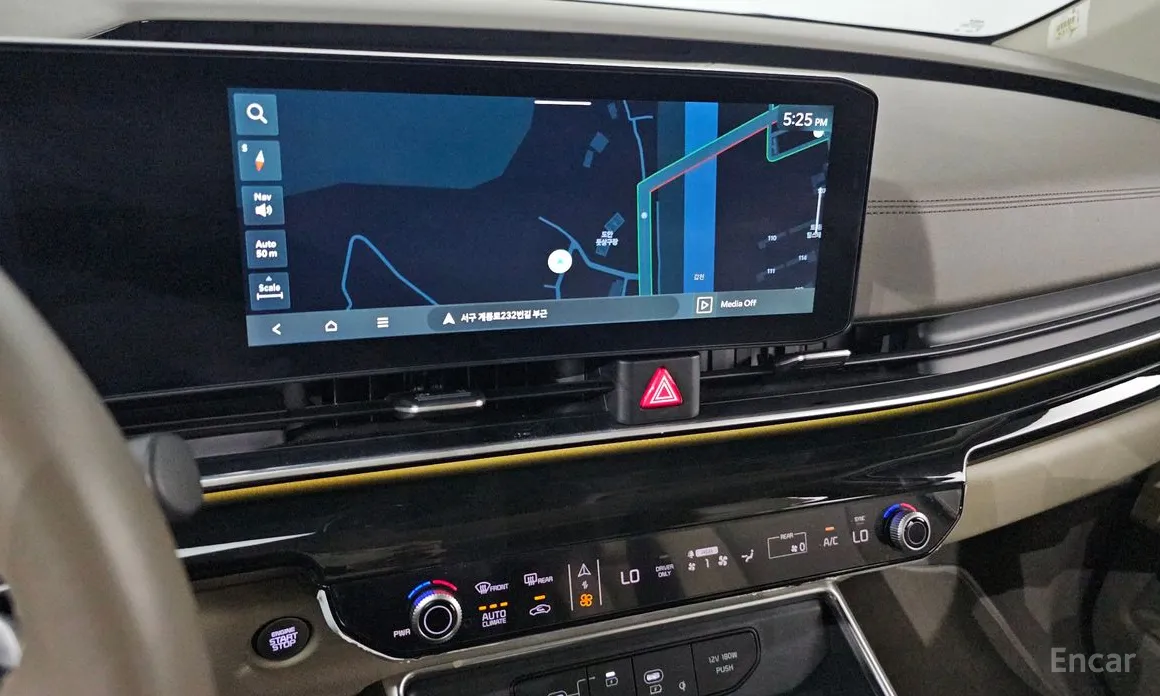 Фото 16 - Kia Carnival