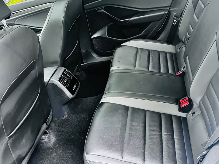 Фото 16 - Volkswagen Sagitar L