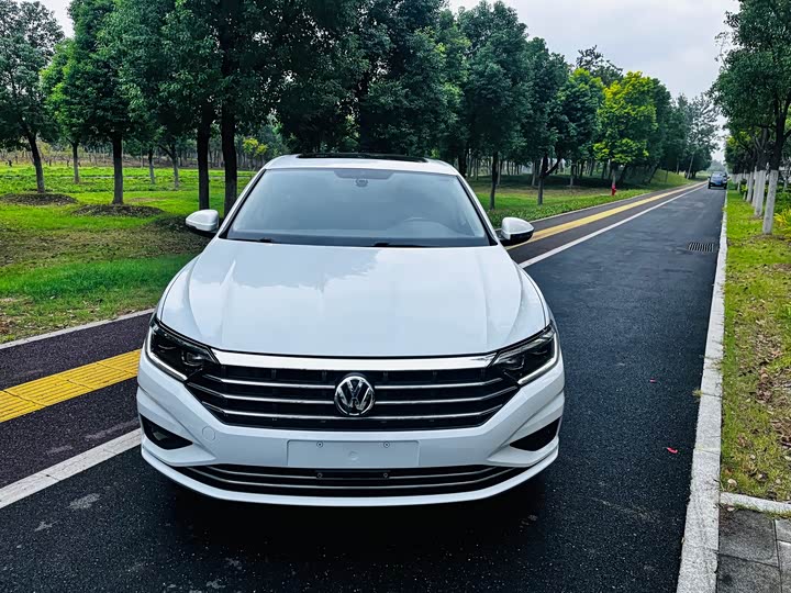 Фото 2 - Volkswagen Sagitar L