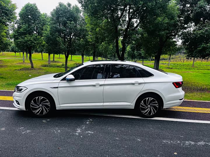 Фото 7 - Volkswagen Sagitar L