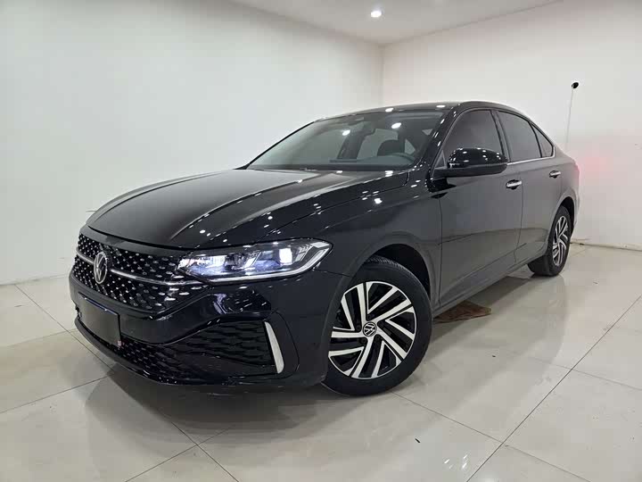 Фото 1 - Volkswagen Lavida