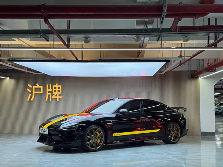 Фото 1 - Xiaomi SU7 Ultra