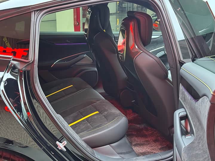 Фото 16 - Xiaomi SU7 Ultra