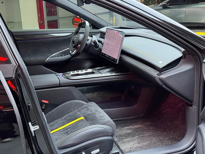 Фото 18 - Xiaomi SU7 Ultra