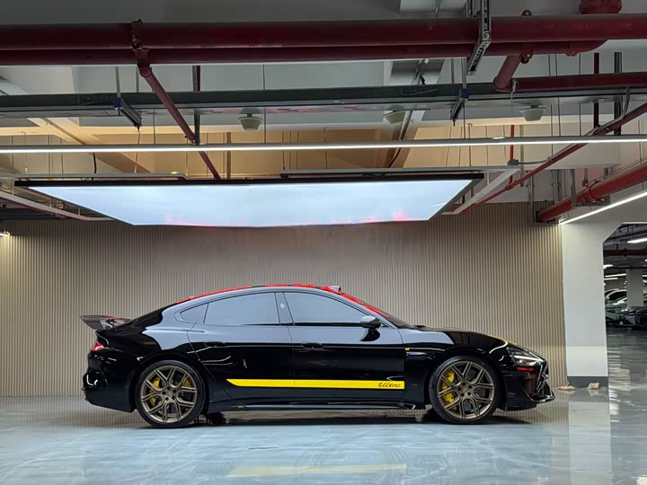 Фото 23 - Xiaomi SU7 Ultra