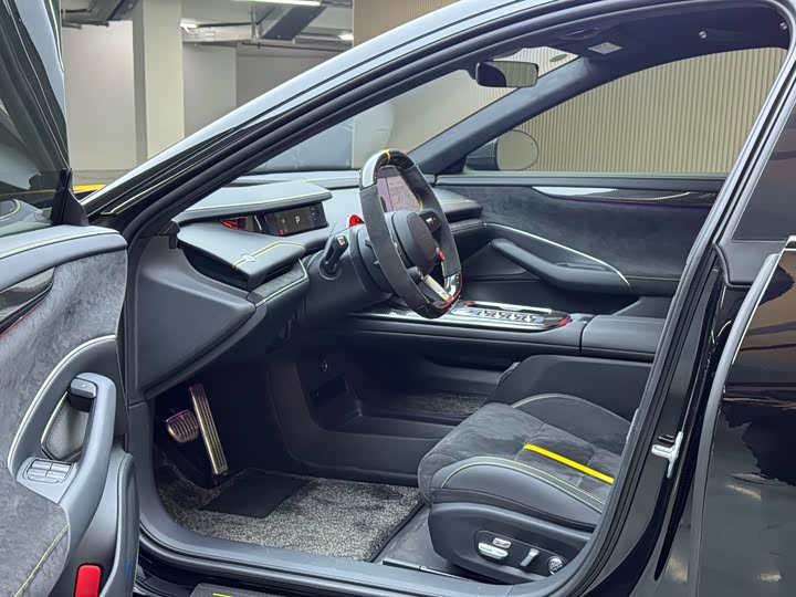 Фото 8 - Xiaomi SU7 Ultra