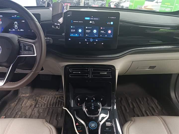 Фото 13 - BYD Qin Plus