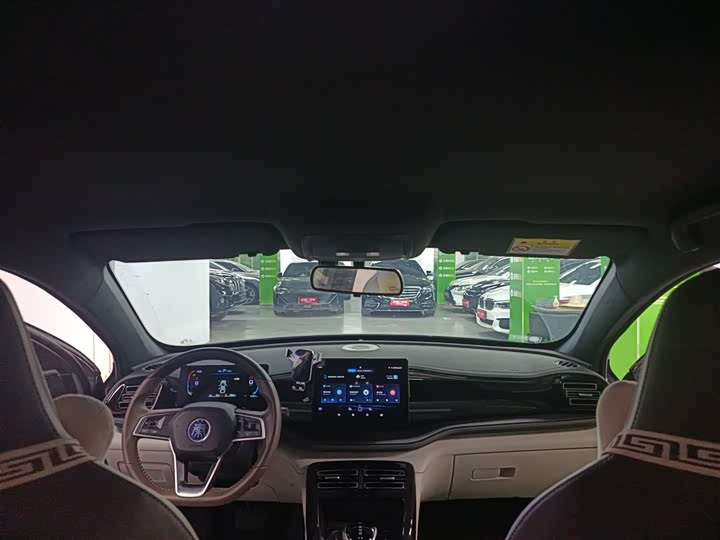 Фото 18 - BYD Qin Plus