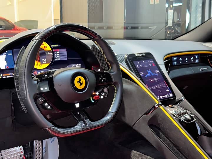 Фото 13 - Ferrari Roma