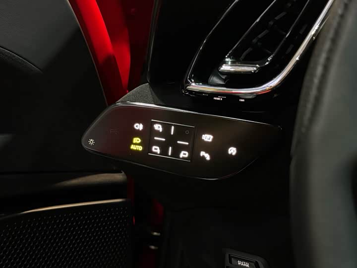 Фото 17 - Ferrari Roma