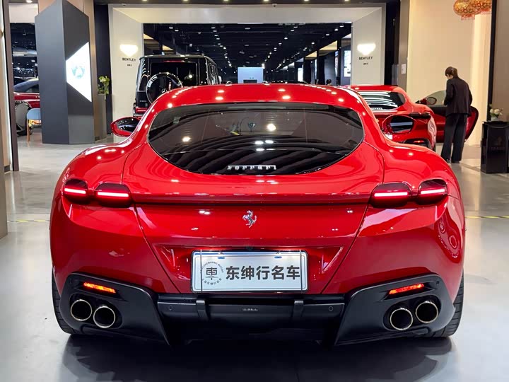 Фото 8 - Ferrari Roma